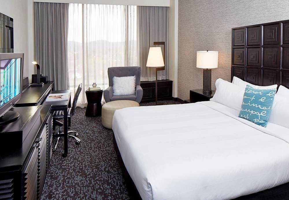 Renaissance Asheville Downtown Hotel Kültér fotó