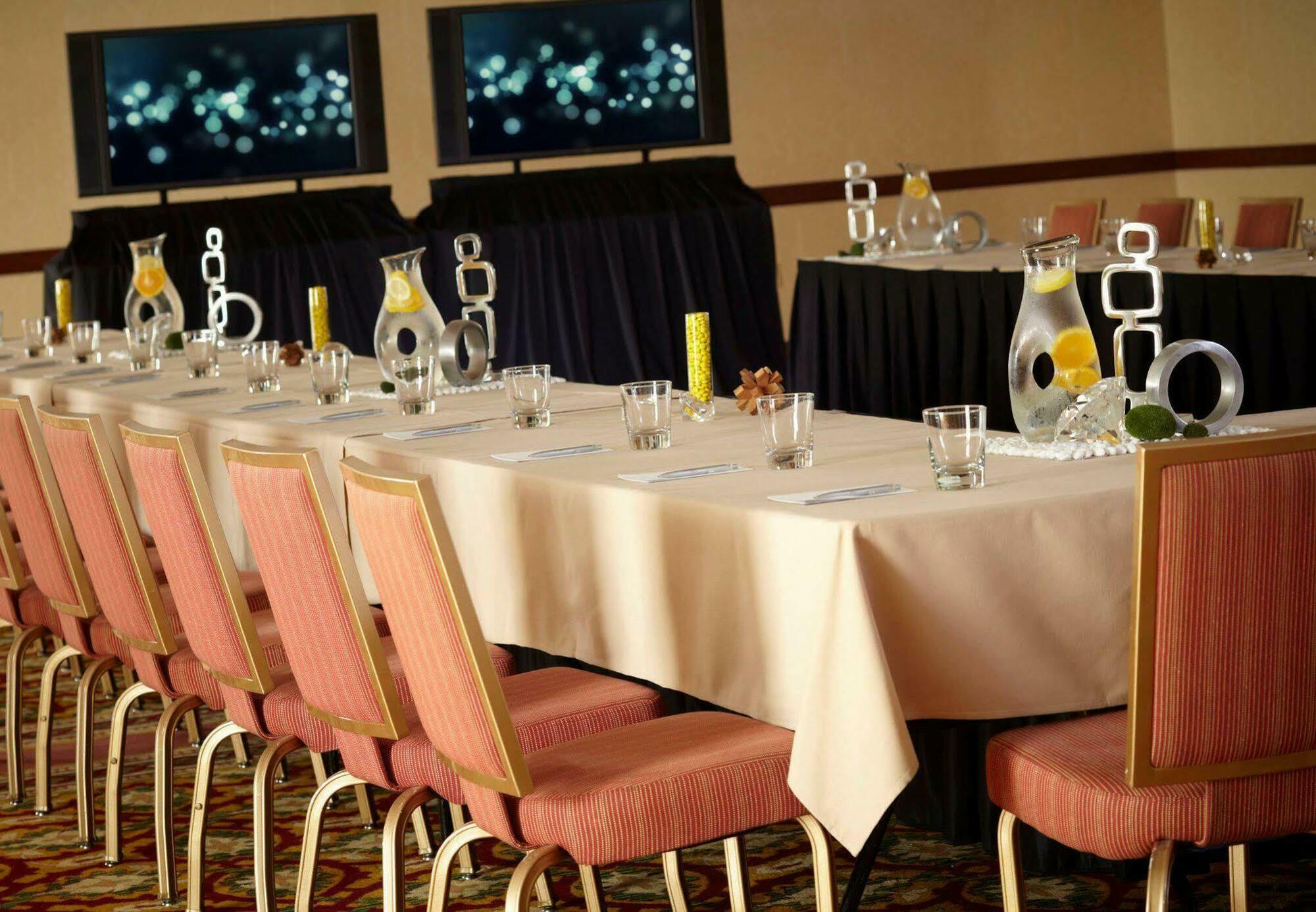 Renaissance Asheville Downtown Hotel Üzleti fotó